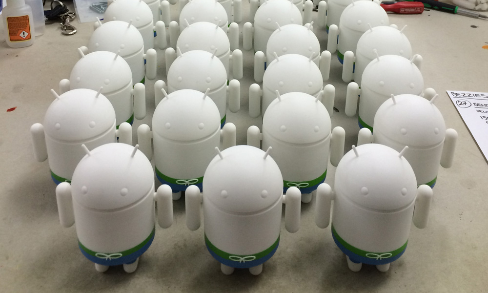 Assembly of many Bezzie robots